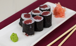 Tuna Sushi Roll